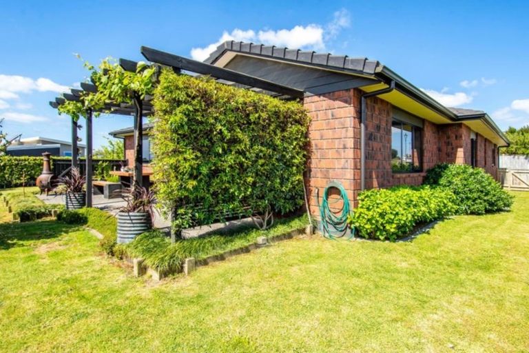 Photo of property in 11 Holyoake Terrace, Omokoroa, 3114