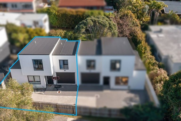 Photo of property in 61a Knights Road, Rothesay Bay, Auckland, 0630