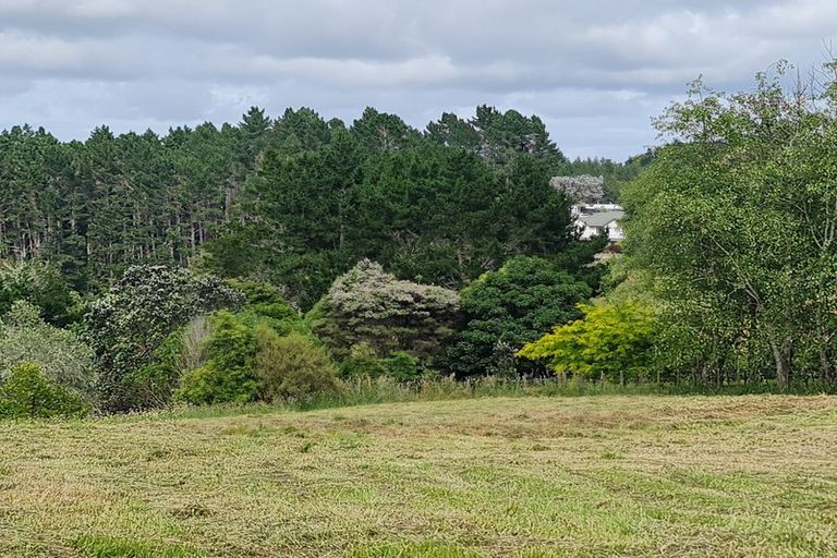 Photo of property in 409 Old North Road, Kumeu, 0892