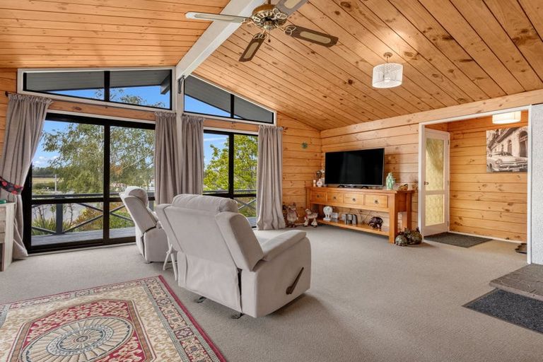 Photo of property in 9 Leeton Drive, Waipukurau, 4200