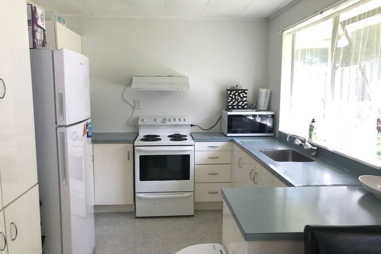 Photo of property in 31a Peach Road, Glenfield, Auckland, 0629