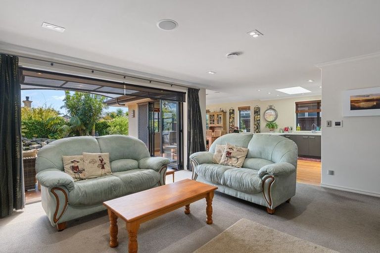 Photo of property in 6 Portofina Court, Papamoa Beach, Papamoa, 3118