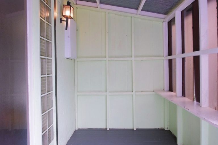 Photo of property in 1 Albert Street, Dannevirke, 4930