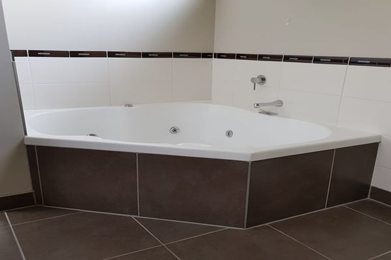 Photo of property in 33 Dressage Lane, Greenhithe, Auckland, 0632