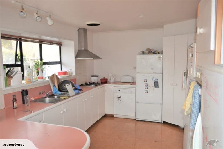 Photo of property in 16 Sayers Crescent, Ilam, Christchurch, 8041