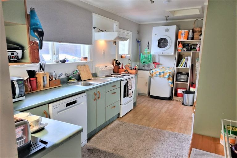 Photo of property in 11 Prouse Grove, Silverstream, Upper Hutt, 5019