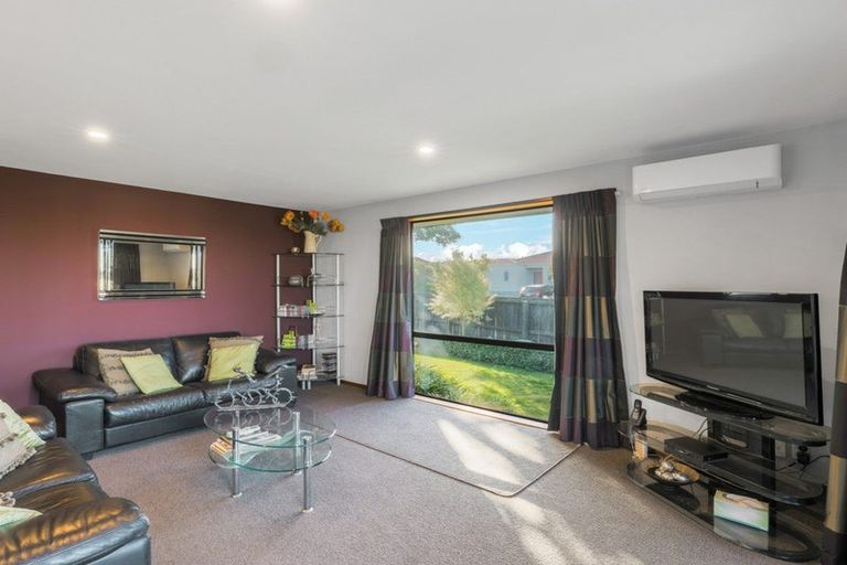 Photo of property in 45 Orlando Crescent, Waimairi Beach, Christchurch, 8083