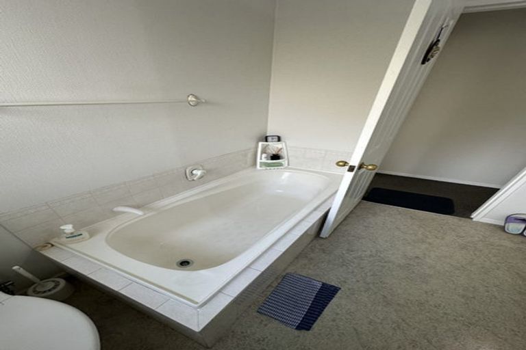 Photo of property in 2/700 Chapel Road, Dannemora, Auckland, 2016