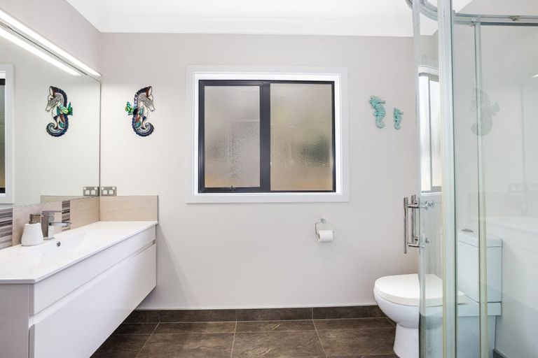 Photo of property in 14a Kaimai Place, Aotea, Porirua, 5024