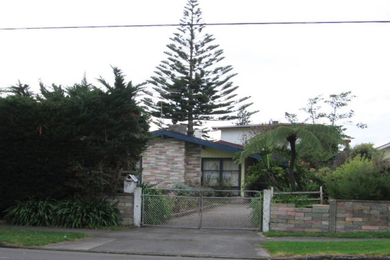Photo of property in 67 Te Moana Road, Waikanae Beach, Waikanae, 5036