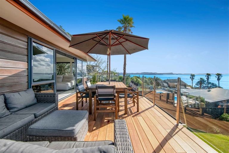 Photo of property in 108 Vipond Road, Stanmore Bay, Whangaparaoa, 0932
