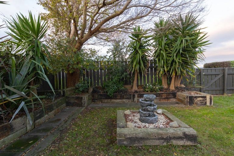 Photo of property in 39 Tennyson Avenue, Kelvin Grove, Palmerston North, 4414