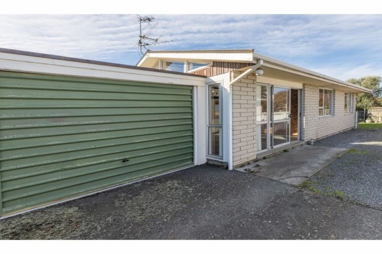 Photo of property in 2/15 Sandra Street, South New Brighton, Christchurch, 8062