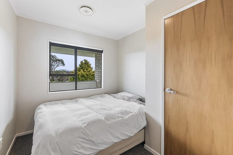 Photo of property in 2 Chilton Drive, Paraparaumu, 5032