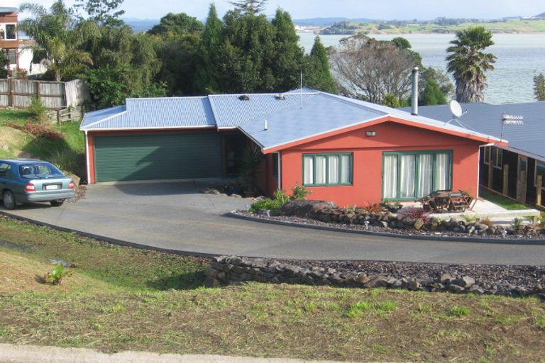 Photo of property in 3 Munro Street, Onerahi, Whangarei, 0110