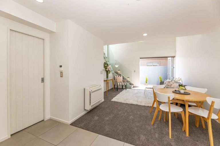 Photo of property in 172 Strickland Street, Sydenham, Christchurch, 8023