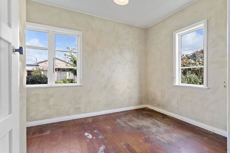 Photo of property in 17 Ohio Street, Martinborough, 5711