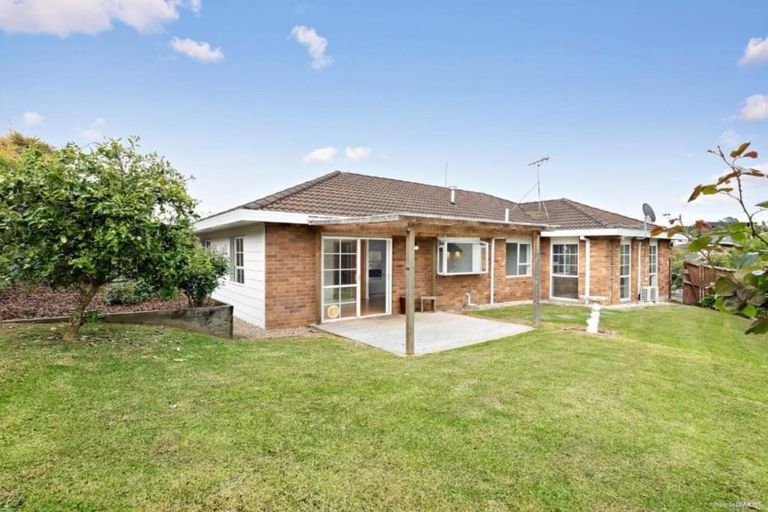 Photo of property in 23 Centorian Drive, Windsor Park, Auckland, 0632