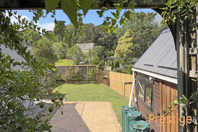 Photo of property in 29 Holyoake Place, Chatswood, Auckland, 0626