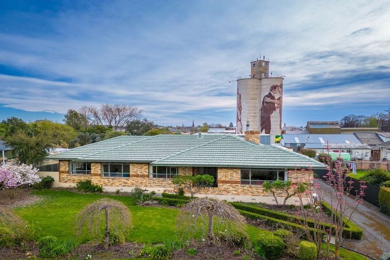 Photo of property in 2 Mill Road, Waimate, 7924