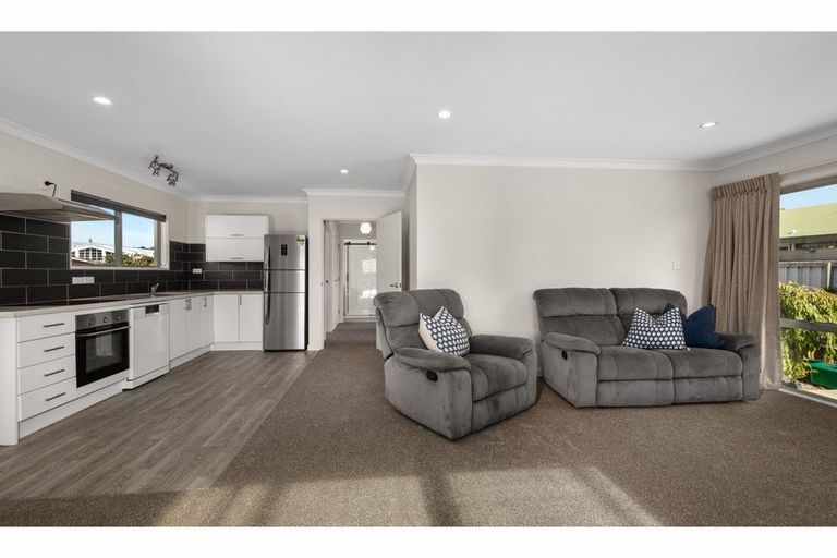 Photo of property in 1/16 Kenmare Street, Alexandra, 9320