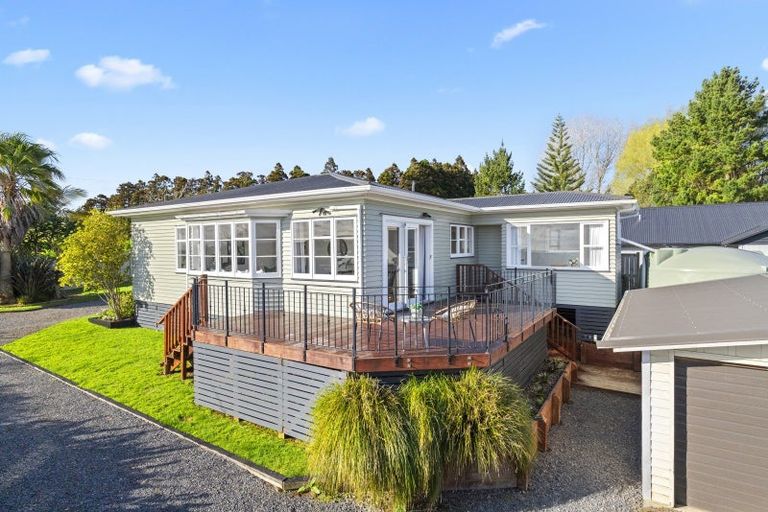 Photo of property in 51 Burrow Road, Pukekohe, 2120