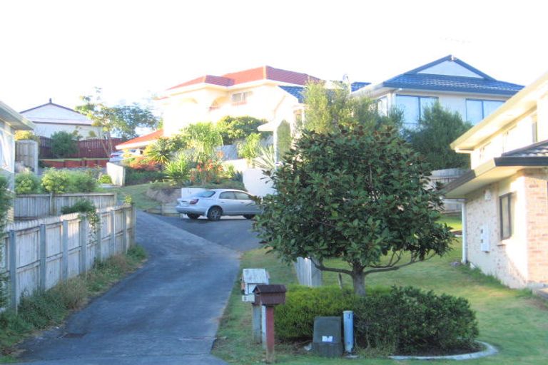 Photo of property in 12 De Havilland Drive, Goodwood Heights, Auckland, 2105