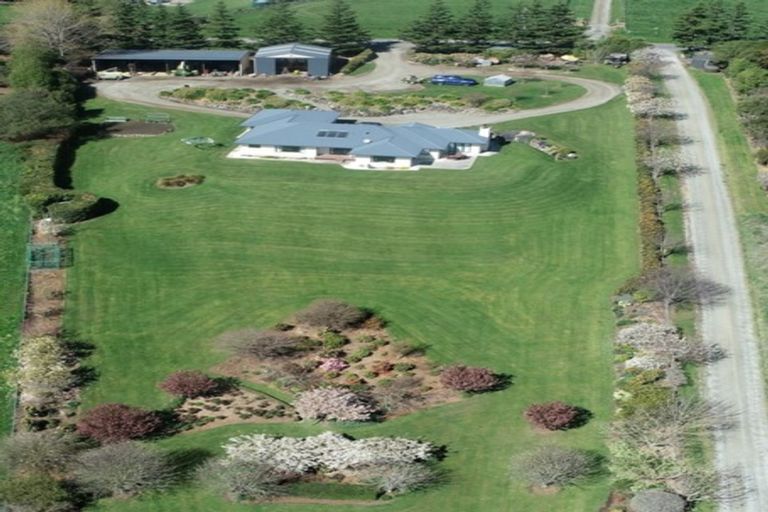 Photo of property in 210 Spur Road, Hadlow, Timaru, 7975