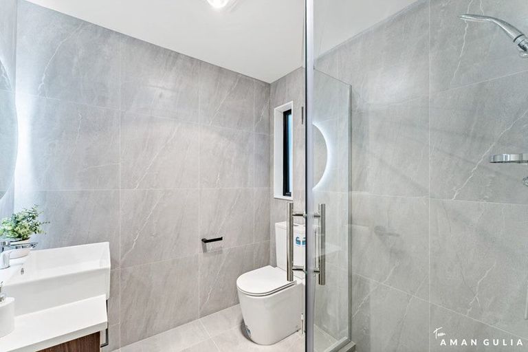 Photo of property in 14a Serjeant Street, Henderson, Auckland, 0612