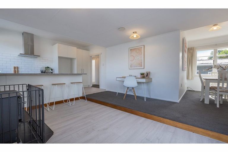 Photo of property in 7 Clouston Street, Saint Martins, Christchurch, 8022
