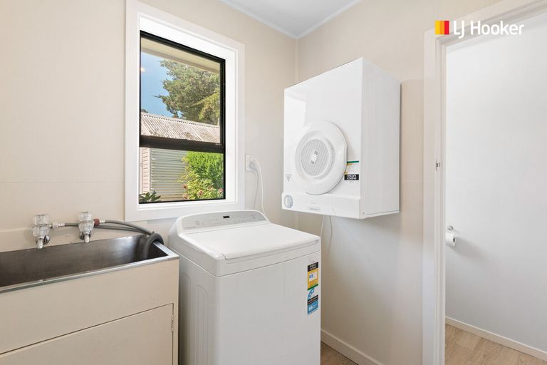 Photo of property in 4 Mcmeakin Road, Abbotsford, Dunedin, 9018