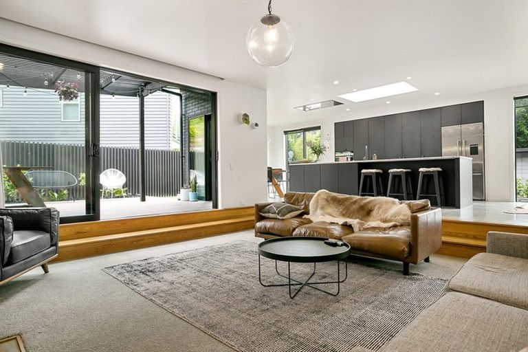 Photo of property in 4b Dominion Avenue, Cambridge, 3434