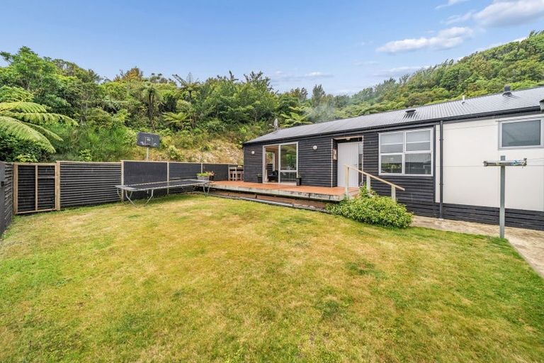 Photo of property in 12 Otonga Heights, Maungaraki, Lower Hutt, 5010