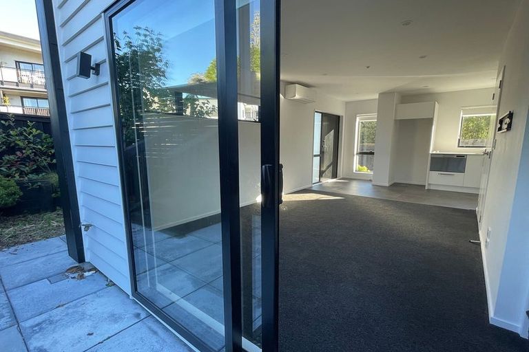 Photo of property in 1/110 Kervil Avenue, Te Atatu Peninsula, Auckland, 0610