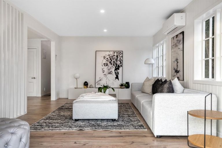 Photo of property in 27 Telstar Place, Beach Haven, Auckland, 0626