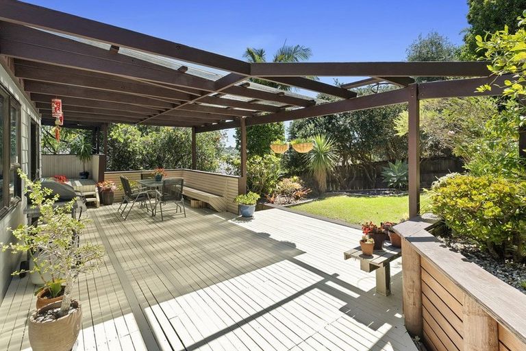 Photo of property in 67 Kennedy Avenue, Forrest Hill, Auckland, 0620