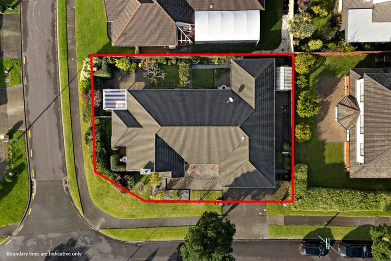 Photo of property in 1 Zara Court, Flat Bush, Auckland, 2016