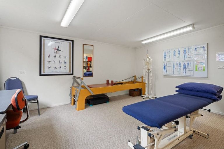 Photo of property in 251 Shakespeare Street, Leamington, Cambridge, 3432