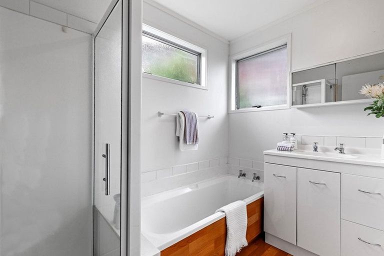 Photo of property in 3 Corric Hill, Torbay, Auckland, 0630