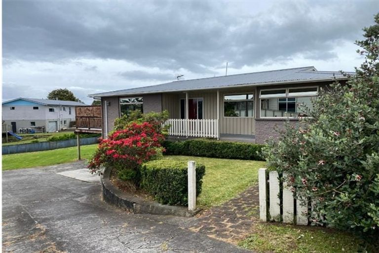 Photo of property in 32 Sole Avenue, Bell Block, New Plymouth, 4312