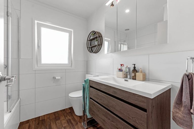Photo of property in 3/28 Bramley Drive, Farm Cove, Auckland, 2012