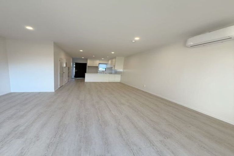 Photo of property in 3/35 Young Crescent, Drury, 2113