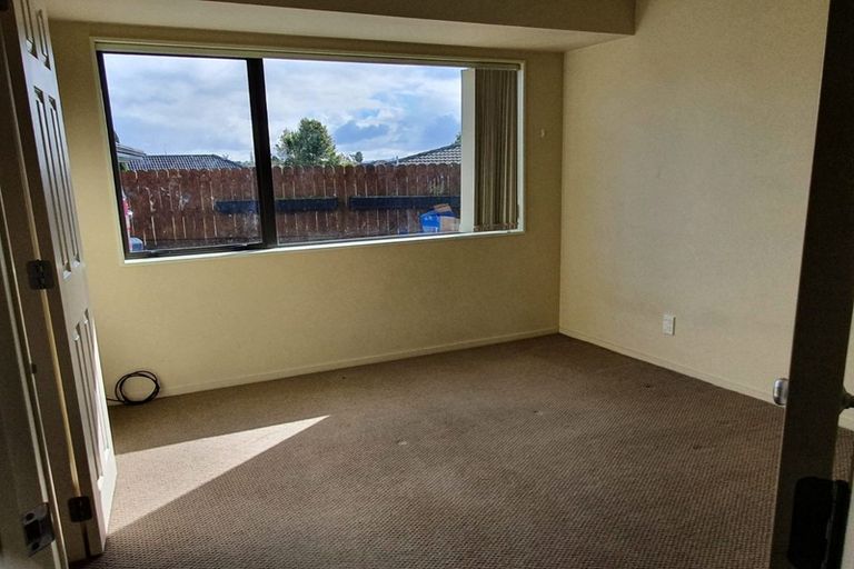 Photo of property in 8 Bokeen Lane, Flat Bush, Auckland, 2019