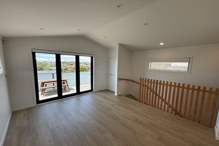 Photo of property in 774b Whangaparaoa Road, Manly, Whangaparaoa, 0930