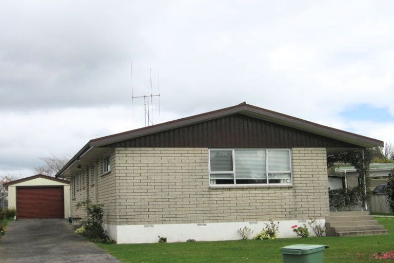 Photo of property in 18 Smiths Road, Matua, Tauranga, 3110