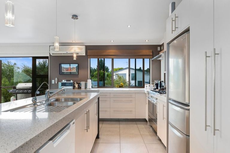 Photo of property in 15 Normand Place, Richmond Heights, Taupo, 3330