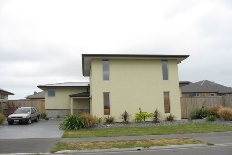 Photo of property in 50 Titirangi Crescent, Parklands, Christchurch, 8083