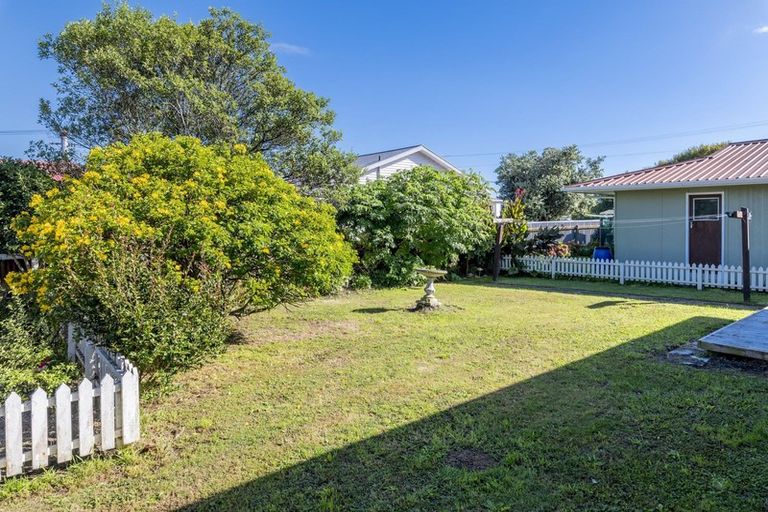 Photo of property in 15b Hadfield Street, Otaki, 5512