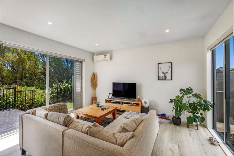 Photo of property in 3a Nohoanga Road, Karaka, Papakura, 2113