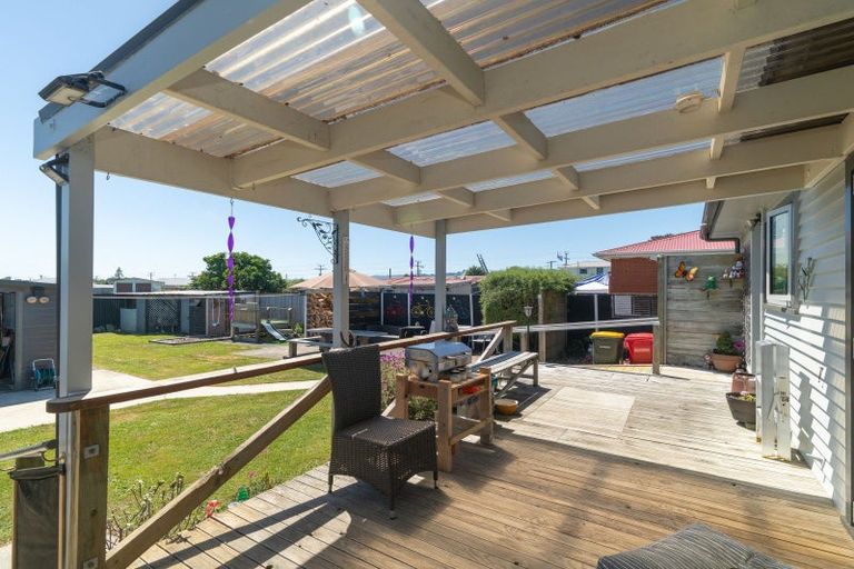 Photo of property in 6 Grenville Street, Levin, 5510